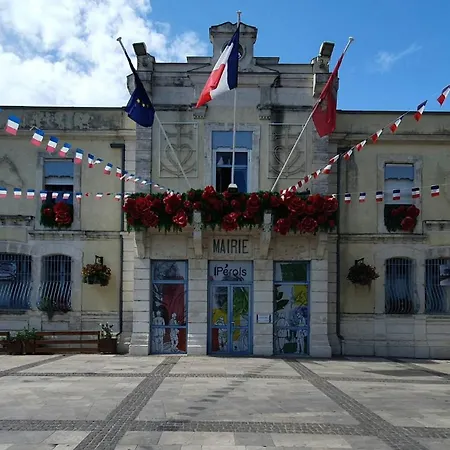 Le Petit Mediterraneen ペロル