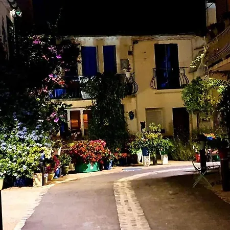 Le Petit Mediterraneen *